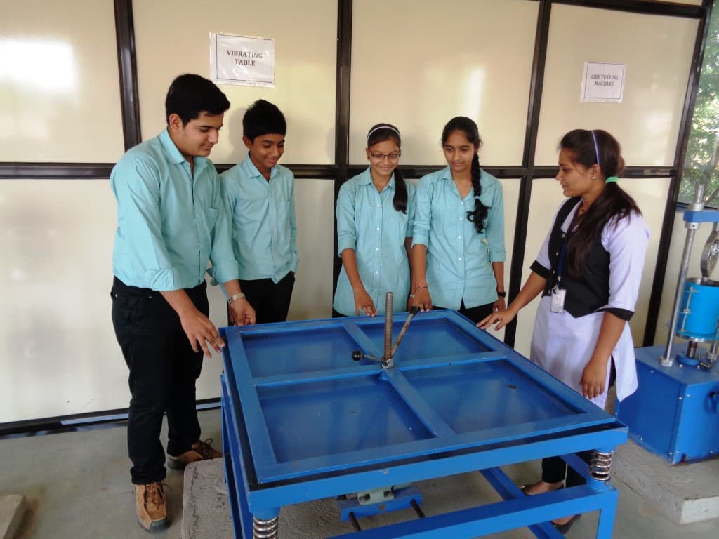 Shree Dhanvantary College of Engineering and Technology Surat Campus photo 8